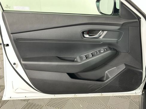 Used 2025 Honda Accord LX image 30