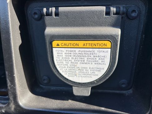 Used 2018 Toyota Tacoma TRD Sport image 21