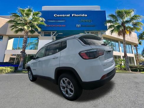 New 2026 Jeep Compass Latitude image 7