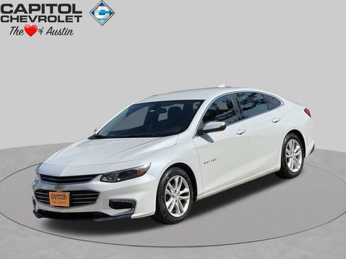 Used 2017 Chevrolet Malibu LT FWD image 1
