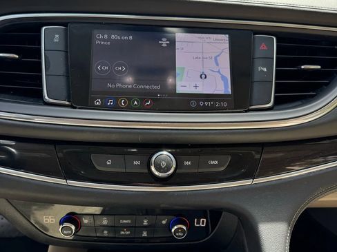 Used 2020 Buick Enclave Essence w/ Sport Touring Edition image 23