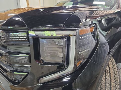 New 2026 GMC Sierra 1500 Elevation w/ Elevation Premium Package AWD/4WD image 32
