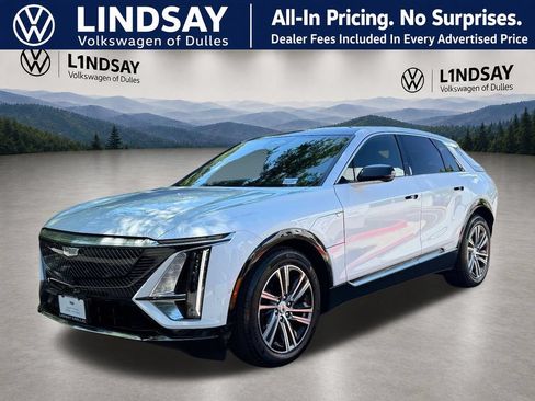 Used 2025 Cadillac Lyriq Luxury AWD/4WD image 1