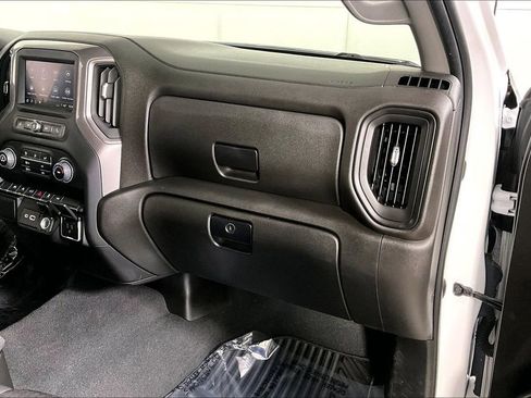 Used 2022 Chevrolet Silverado 1500 Custom image 16