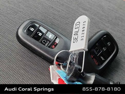 Used 2025 Honda Pilot Sport image 28