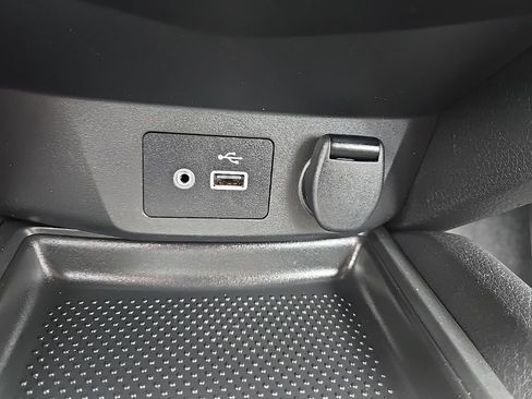 Used 2020 Nissan Rogue S AWD/4WD image 19