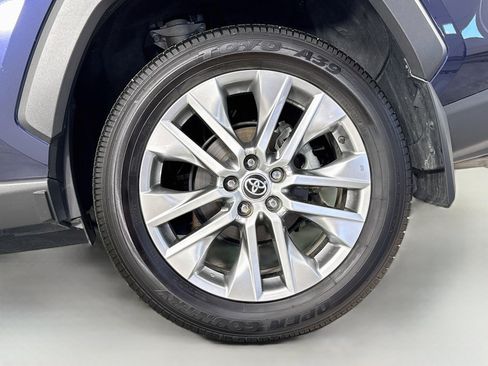 Used 2023 Toyota RAV4 XLE Premium AWD/4WD image 32