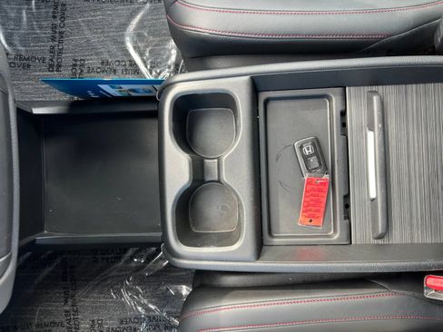 Used 2024 Honda Odyssey Sport image 42