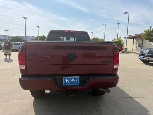 Used 2017 RAM 2500 Big Horn w/ Sport Appearance Group AWD/4WD image 5