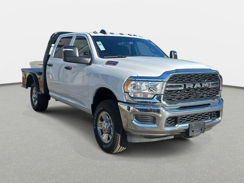 New 2024 RAM 2500 Tradesman w/ Chrome Appearance Group AWD/4WD image 3