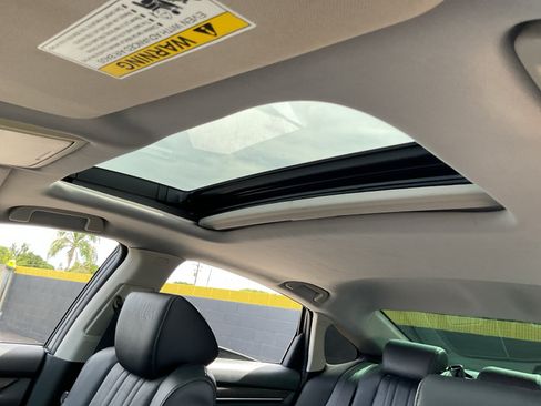 Used 2018 Honda Accord Touring image 27