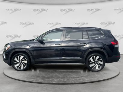 Used 2024 Volkswagen Atlas SE w/ Panoramic Sunroof Package