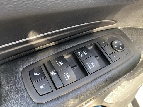 Used 2023 Dodge Durango SXT image 18