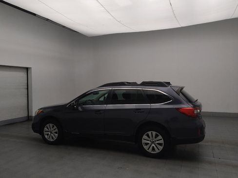 Used 2016 Subaru Outback 2.5i Premium image 3
