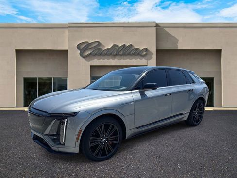 New 2026 Cadillac Lyriq V image 7