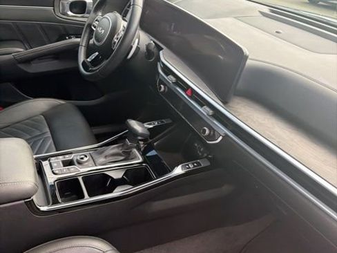 Used 2024 Kia Sorento SX Prestige image 10