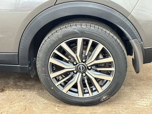 Used 2023 Nissan Kicks SV FWD image 38