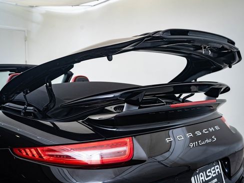 Used 2015 Porsche 911 Turbo S image 32