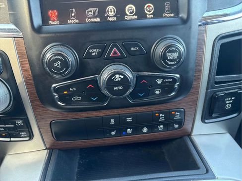 Used 2017 RAM 1500 Laramie w/ Convenience Group AWD/4WD image 32