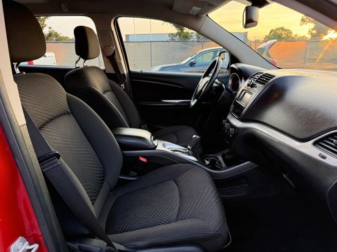 Used 2015 Dodge Journey American Value Package w/ Flexible Seating Group FWD image 18