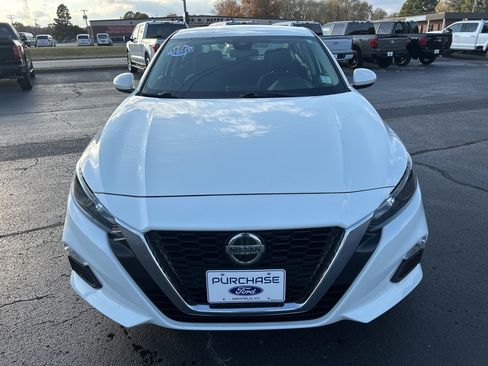 Used 2022 Nissan Altima 2.5 S image 2