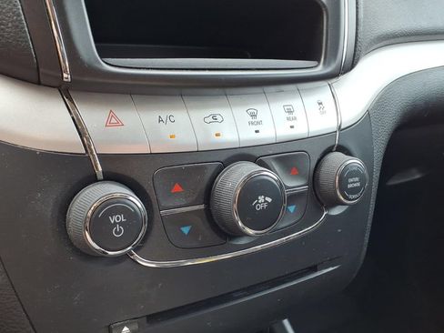 Used 2015 Dodge Journey American Value Package w/ Flexible Seating Group FWD image 20