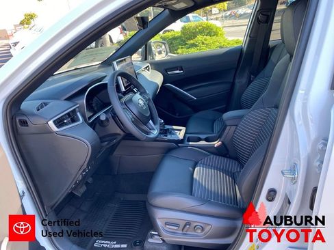 Certified 2026 Toyota Corolla Cross AWD Hybrid w/ Convenience Package image 33