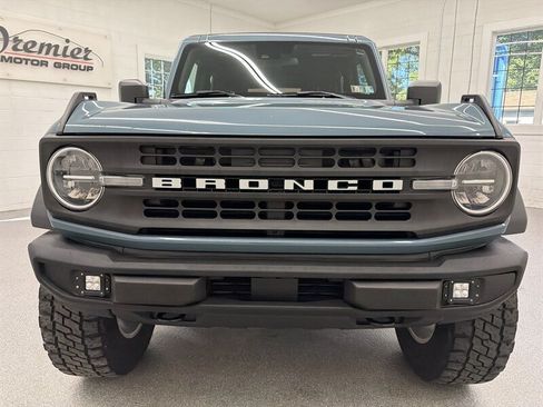 Used 2022 Ford Bronco 4-Door AWD/4WD image 2