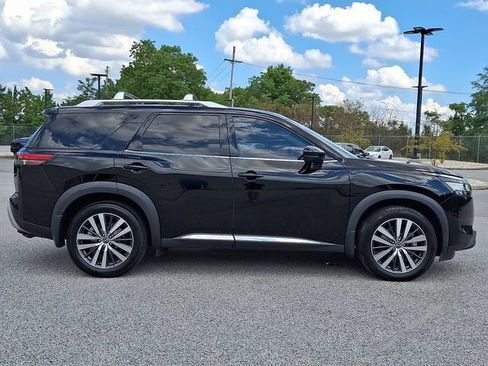 Used 2022 Nissan Pathfinder Platinum w/ Cargo Package AWD/4WD image 10