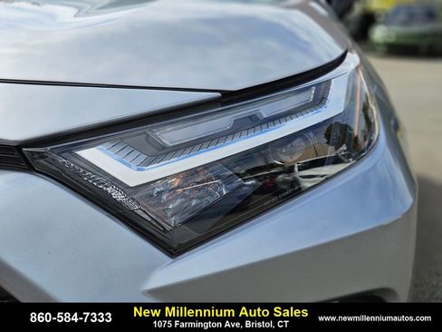 Used 2024 Toyota RAV4 XLE Premium w/ Weather Package image 10