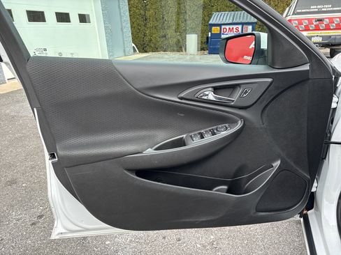 Used 2023 Chevrolet Malibu LT image 16