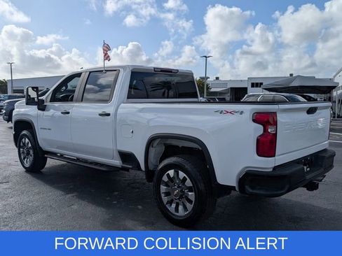 Used 2024 Chevrolet Silverado 2500 Custom w/ Custom Value Package image 5