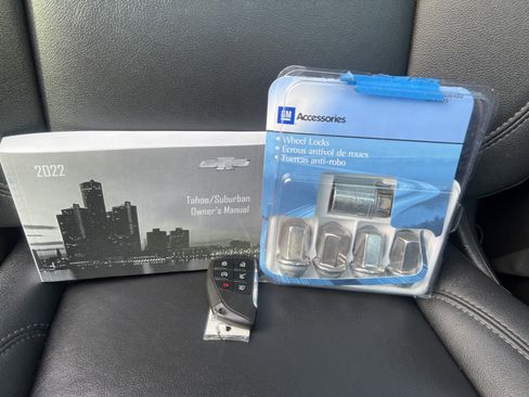 Used 2022 Chevrolet Tahoe Z71 w/ Luxury Package image 37