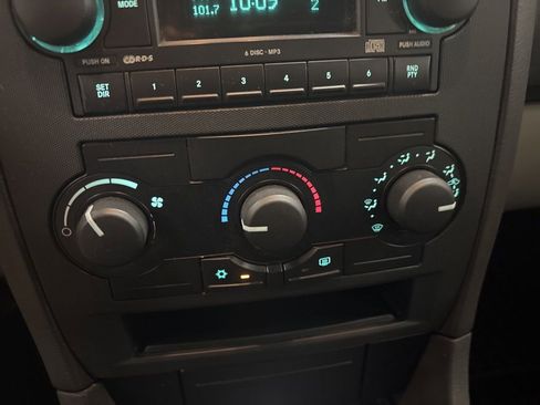 Used 2005 Dodge Magnum SE RWD image 11