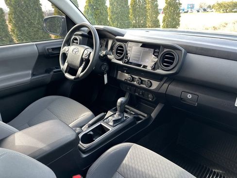 Certified 2022 Toyota Tacoma SR image 30
