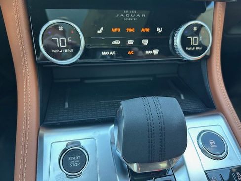 Used 2026 Jaguar F-PACE R-Dynamic S image 29