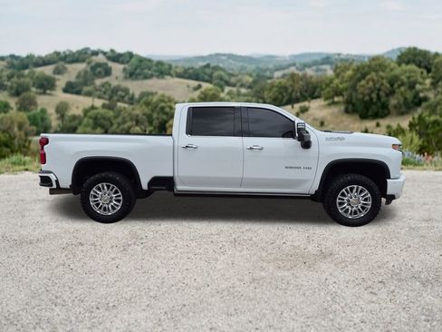Used 2022 Chevrolet Silverado 2500 High Country w/ Safety Package II AWD/4WD image 12