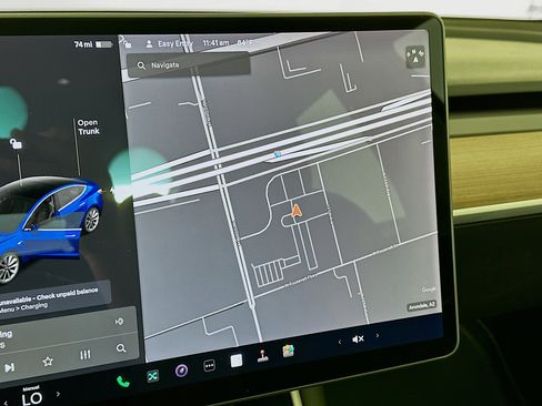 Used 2020 Tesla Model 3 Standard Range Plus image 21