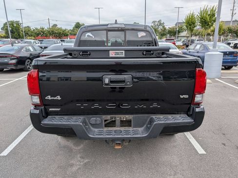 Used 2021 Toyota Tacoma SR AWD/4WD image 4