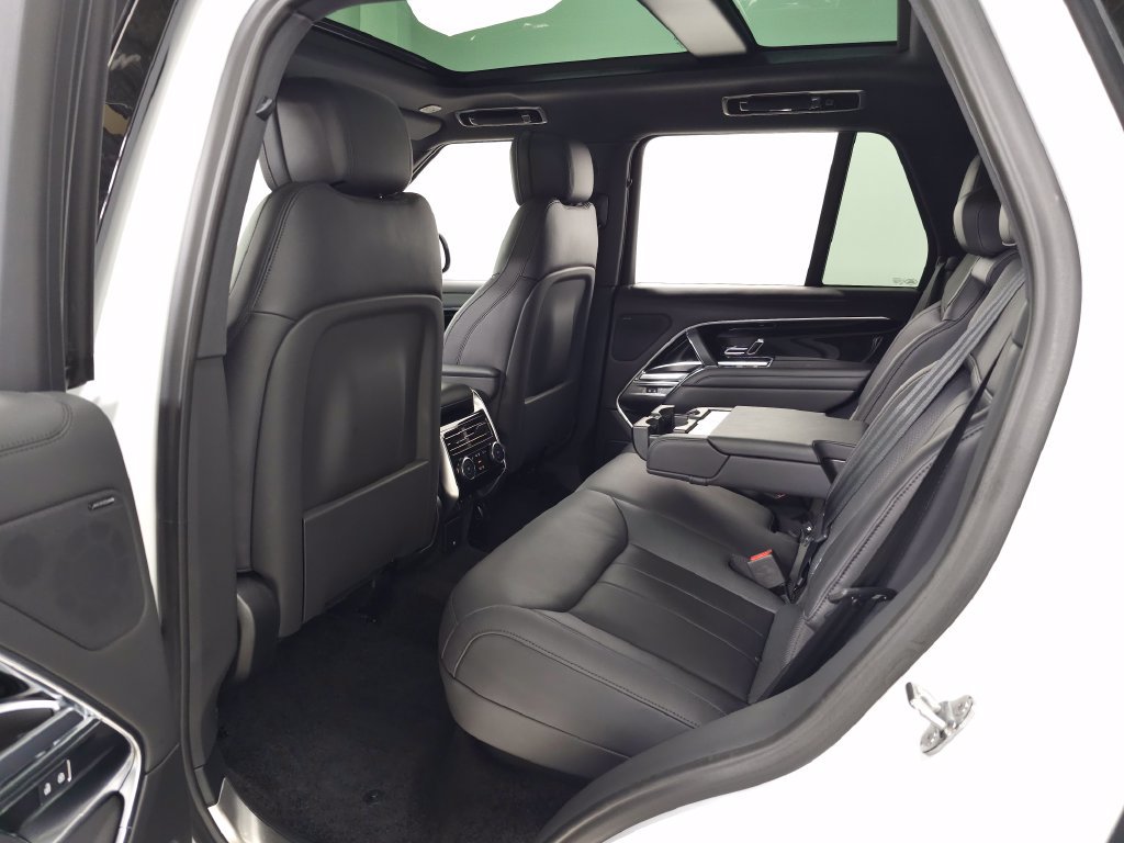 Certified 2024 Land Rover Range Rover SE AWD/4WD image 37