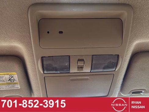 Used 2013 Nissan Frontier SV AWD/4WD image 21