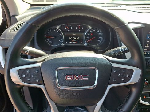 Used 2024 GMC Terrain SLT w/ Infotainment Package II AWD/4WD image 19