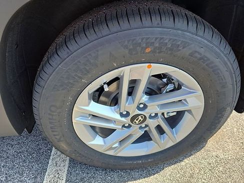 New 2026 Hyundai Tucson SE image 43