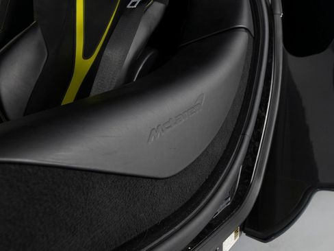 Used 2018 McLaren 720S Performance RWD image 33
