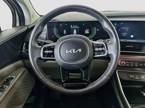 Used 2026 Kia Carnival FWD image 18