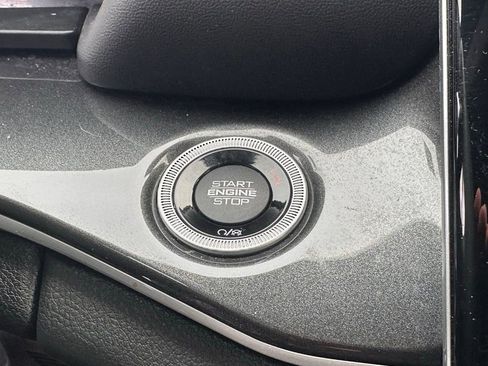 Used 2023 Jeep Grand Cherokee Altitude image 33