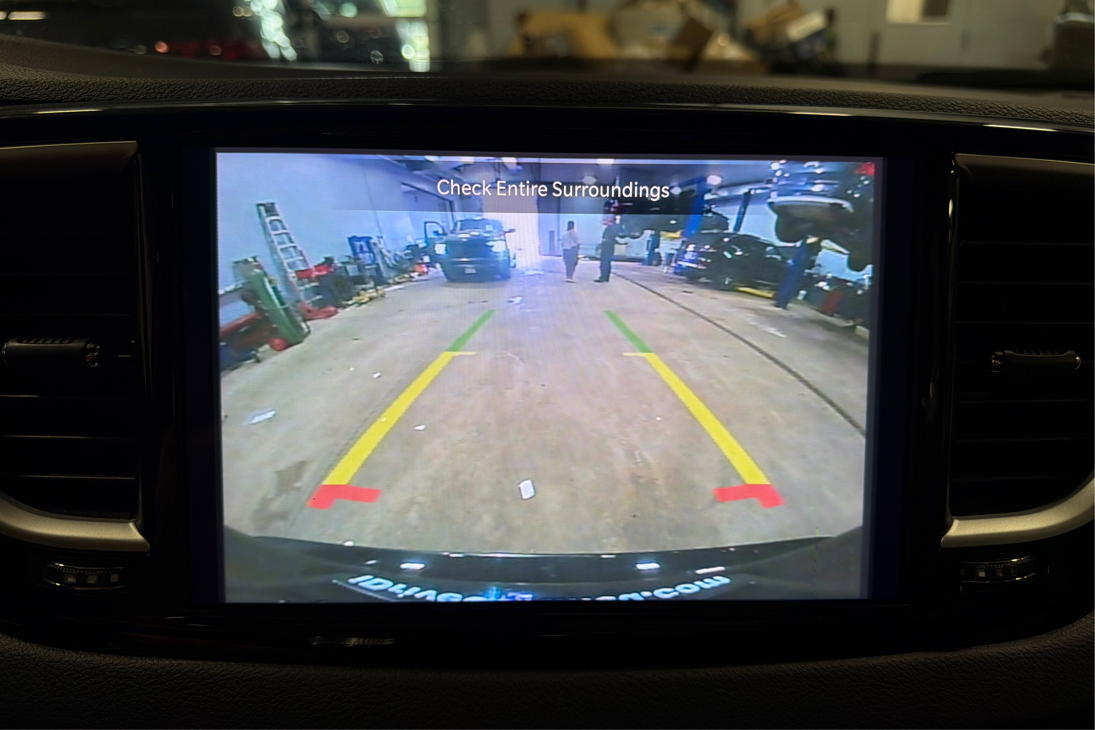 Used 2025 Chrysler Pacifica Select FWD image 30