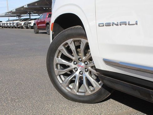 Used 2022 GMC Yukon Denali w/ Max Trailering Package image 15