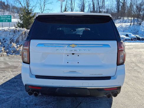 Used 2023 Chevrolet Suburban Premier image 5