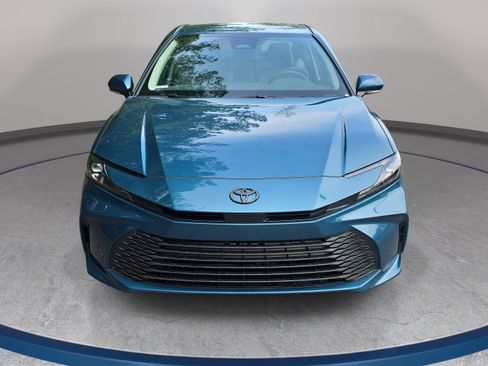 Used 2026 Toyota Camry LE FWD image 2